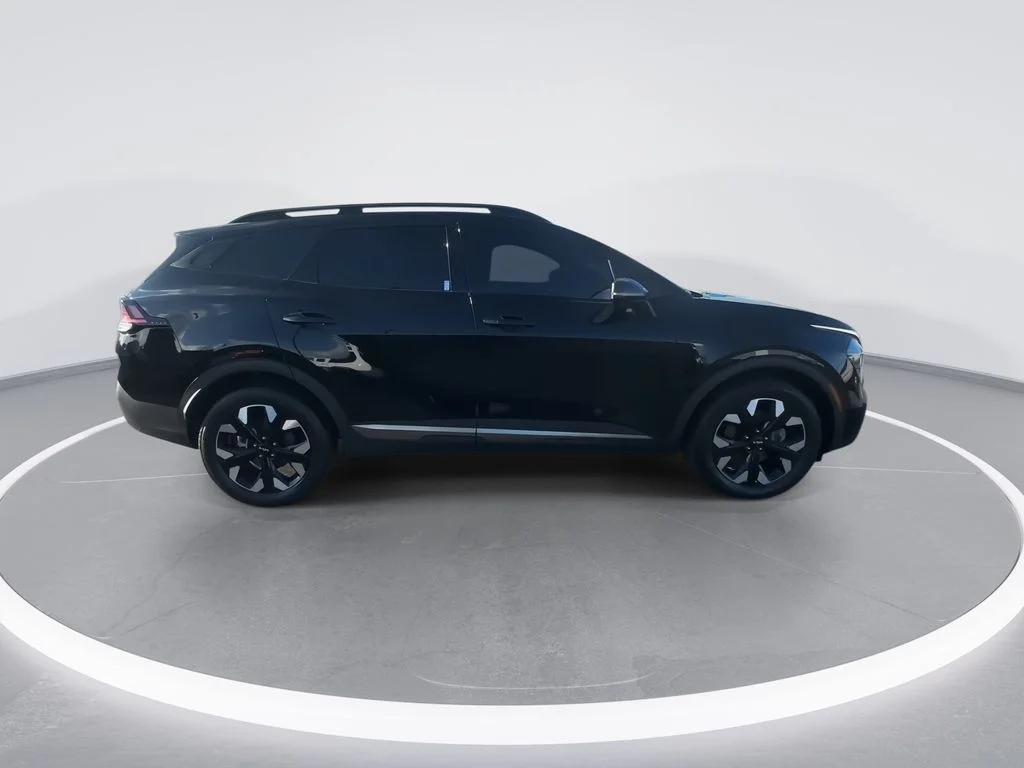 Used 2024 Black Kia X-Line image 9