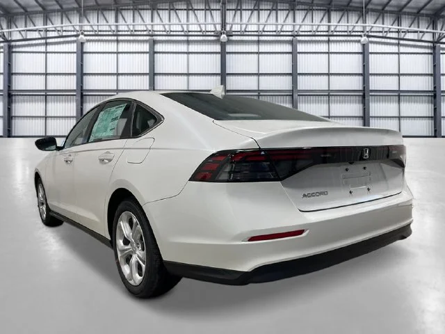 New 2026 Platinum White Pearl Honda LX image 3