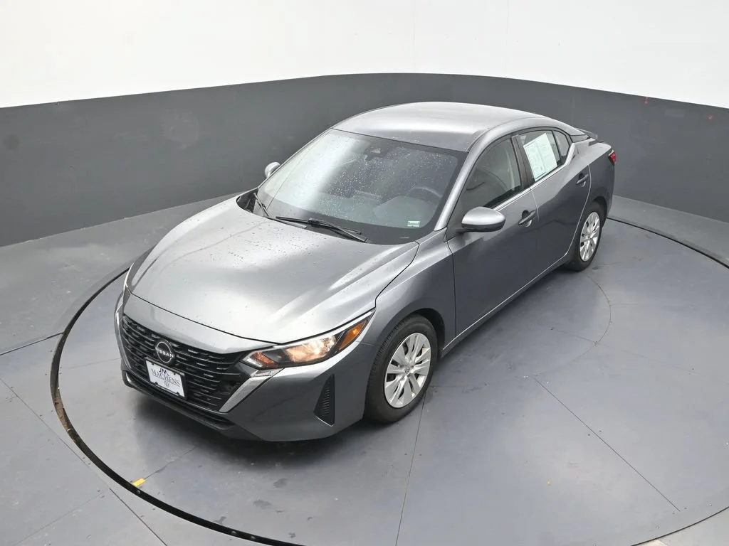 Used 2024 Gray Nissan S image 15