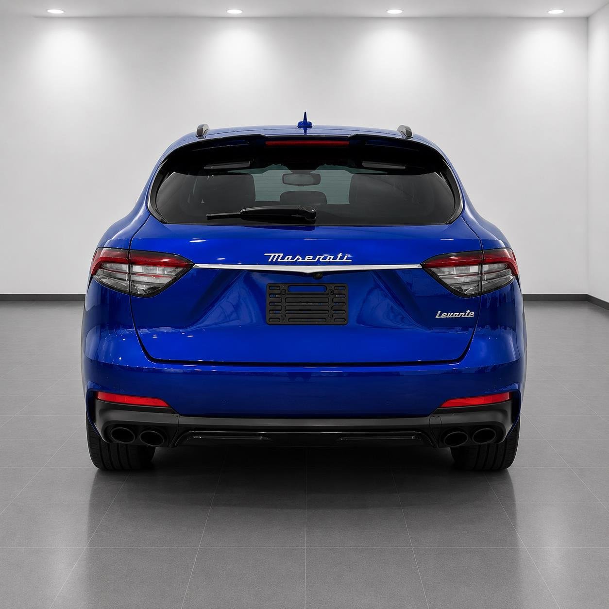 Used 2022 Blu Emozione Metallic Maserati Modena image 4