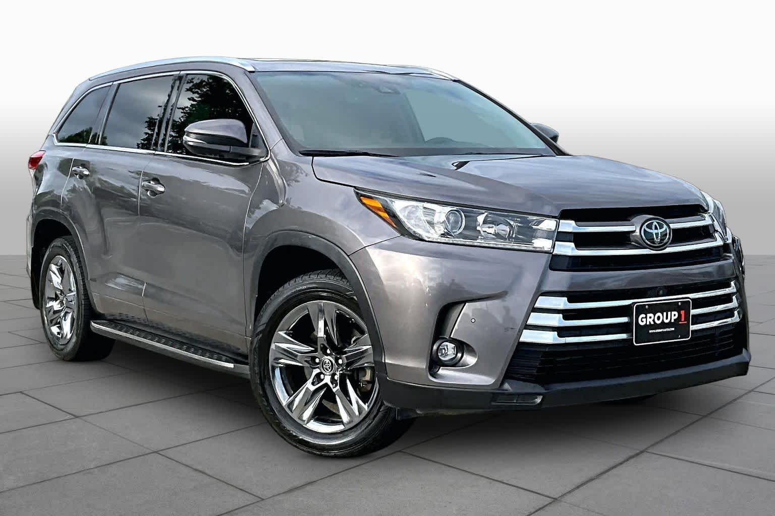 Used 2019 Predawn Gray Mica Toyota Limited Platinum image 3
