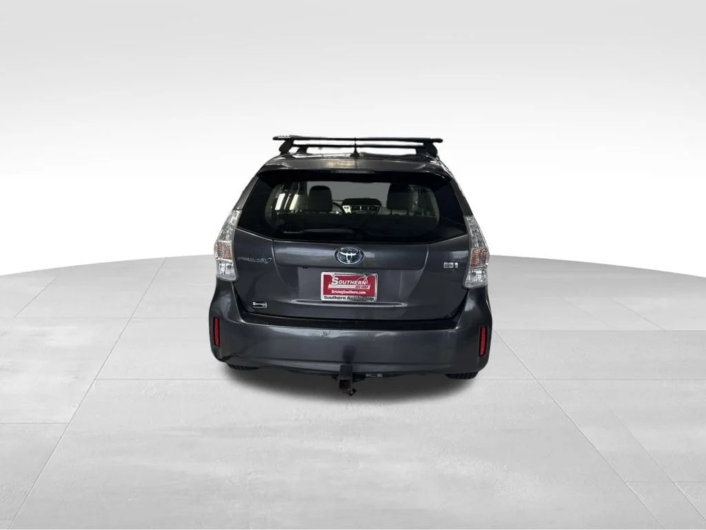 Used 2014 Gray Toyota Three image 4