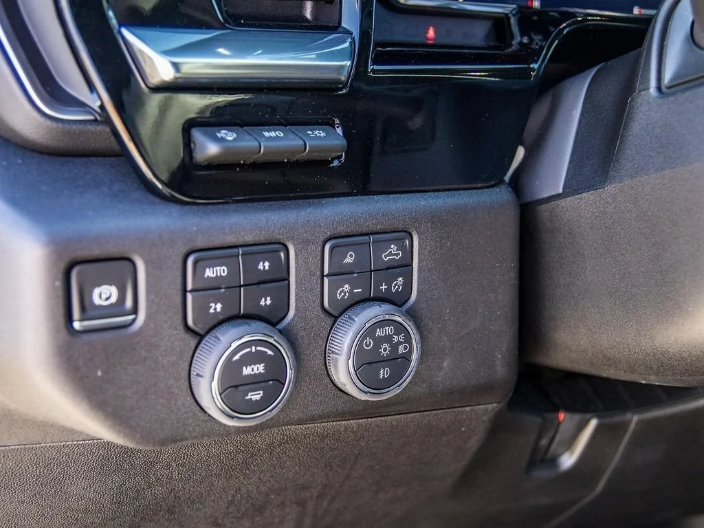 2025 Chevrolet Silverado 3500 HD High Country - Photo 41