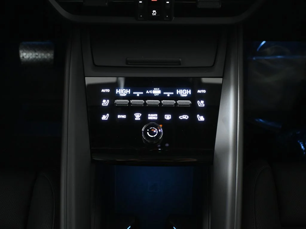 2026 Porsche Macan Base - Photo 25