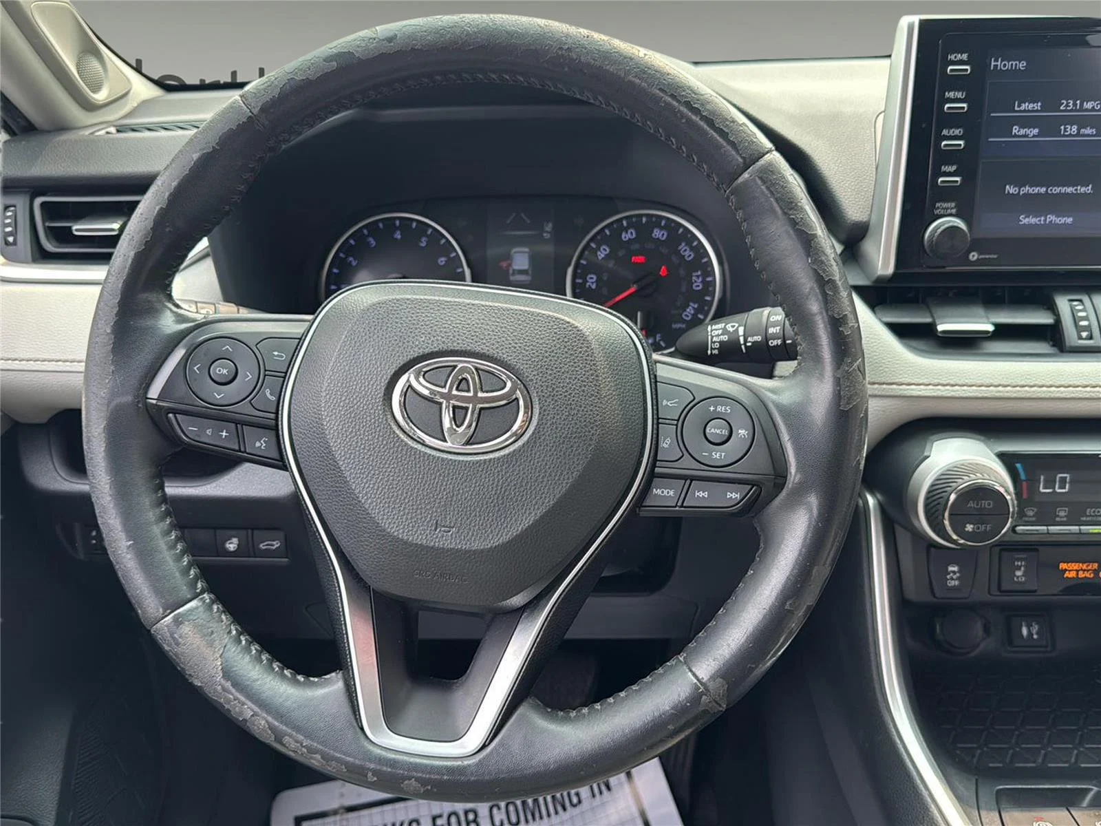 Used 2019 Silver Sky Metallic Toyota XLE Premium image 11