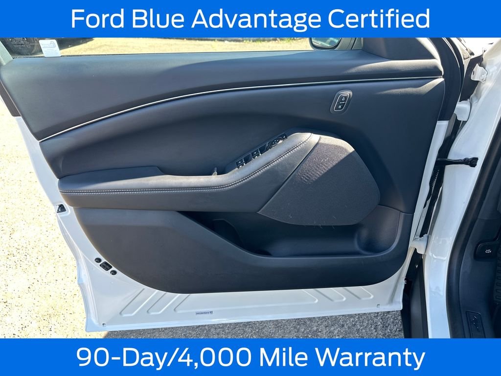 Used 2023 White Ford Select image 14