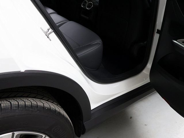 Certified Used 2026 Polar White Mercedes-Benz GLC 300 image 30