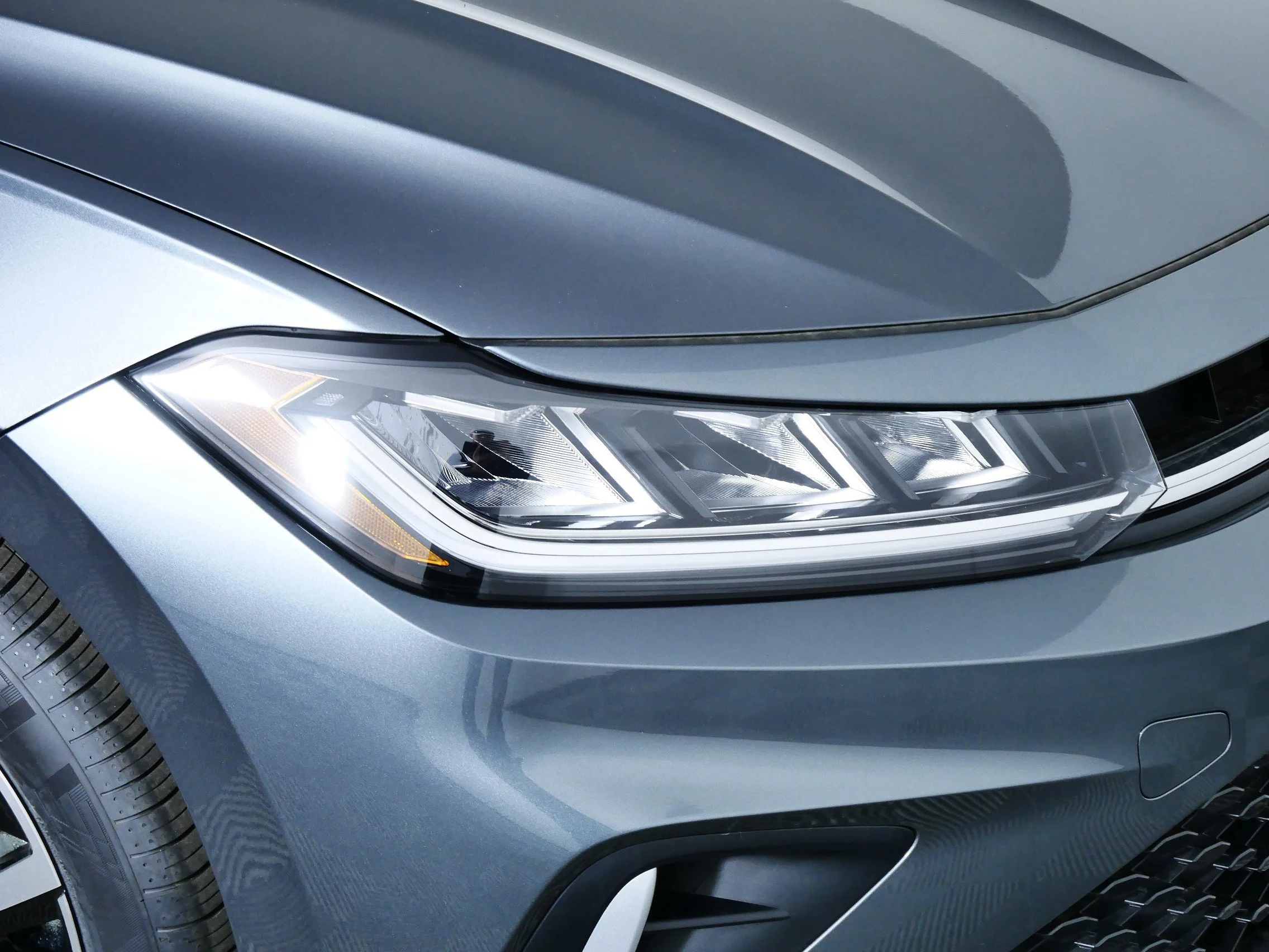 New 2026 Platinum Gray Metallic Volkswagen S image 10