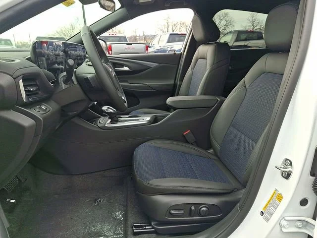 New 2026 Summit White Buick Preferred image 20