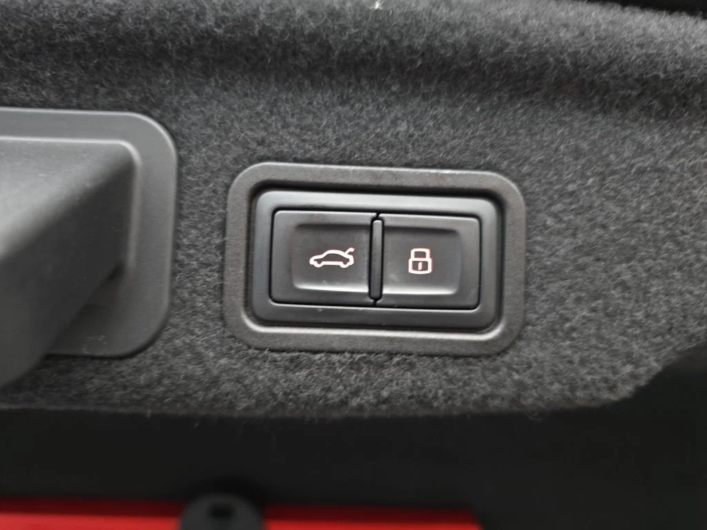 Used 2015 Brilliant Black Audi 3.0T image 16