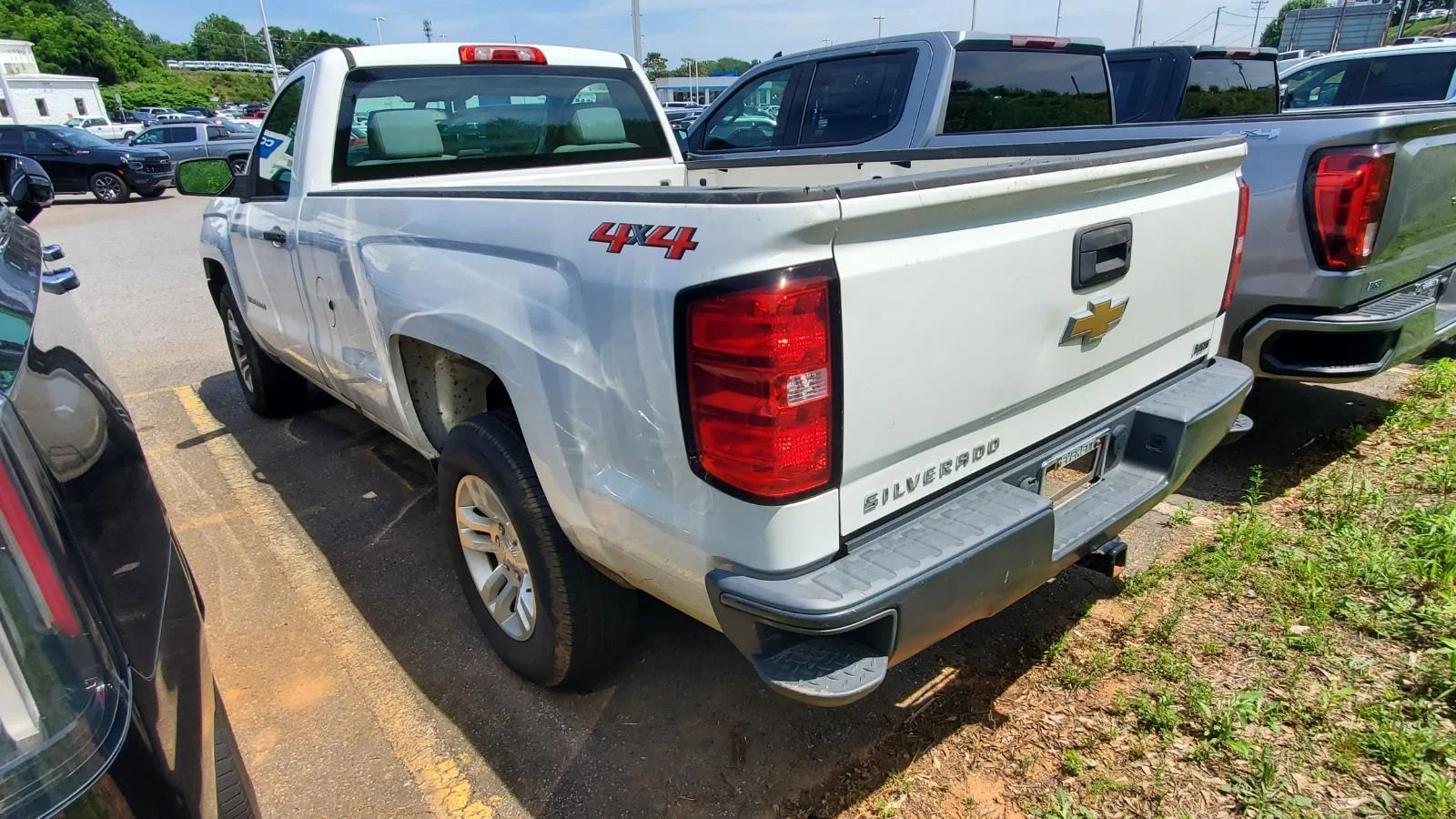 Used 2018 SUMMIT WHITE Chevrolet Work Truck image 7