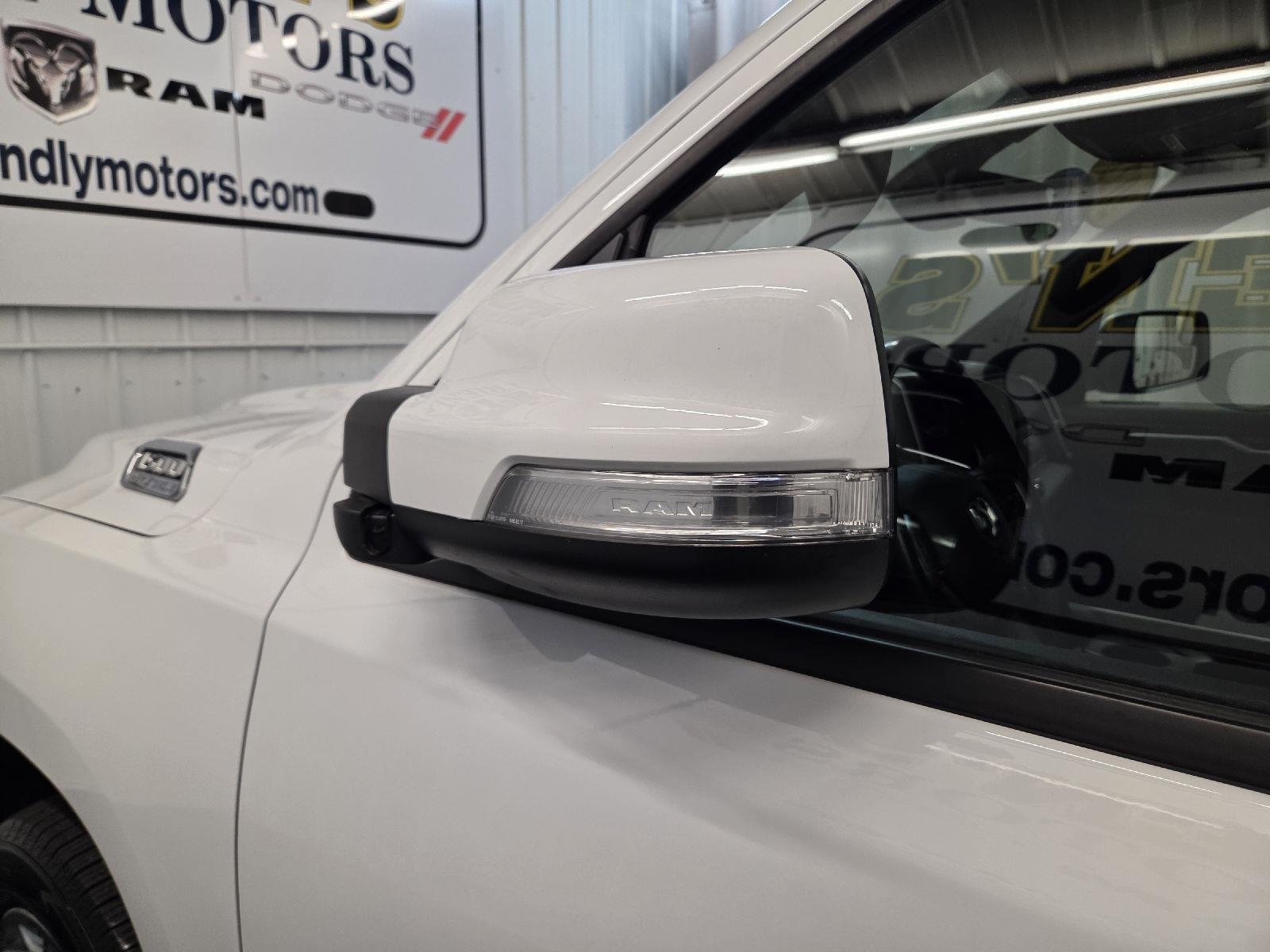 Used 2022 Bright White Clearcoat Ram Big Horn image 40
