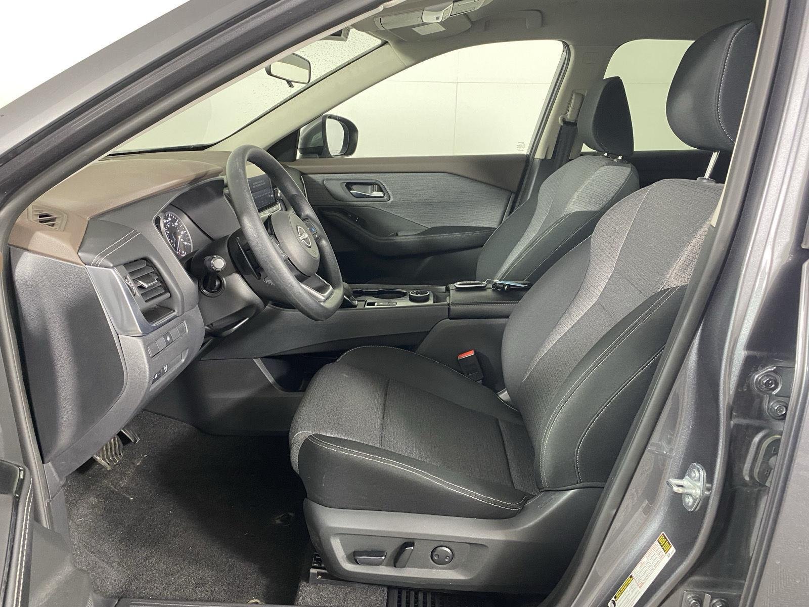 Used 2023 Gun Metallic Nissan SV image 12
