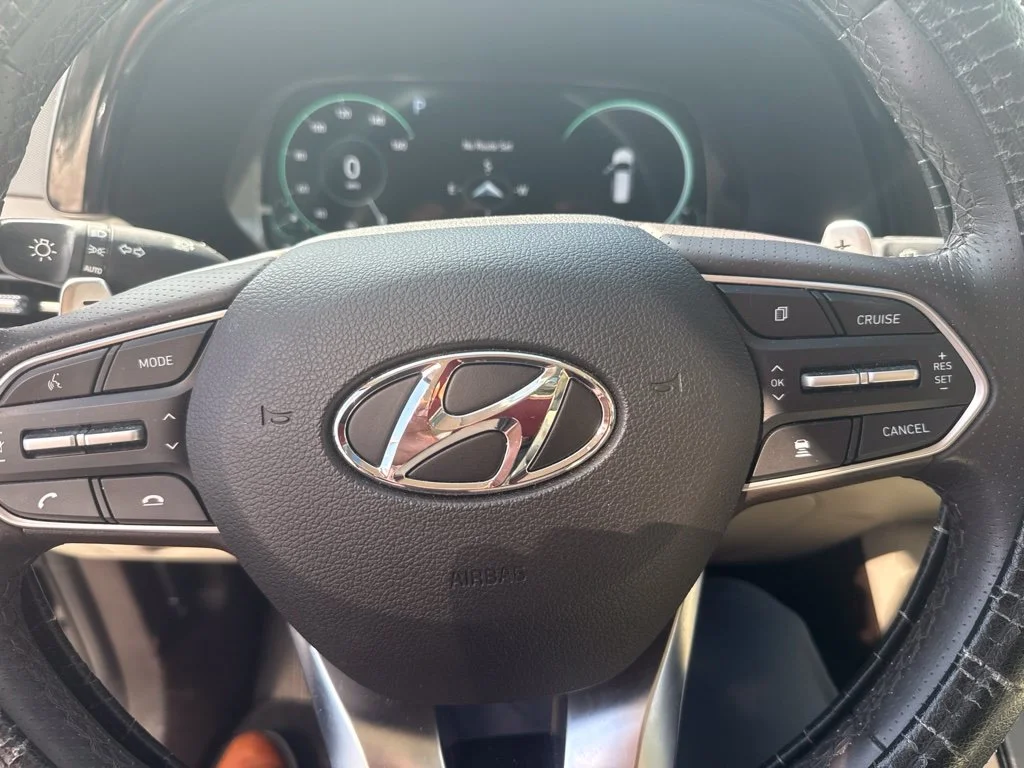 Used 2020 Black Hyundai Limited image 3