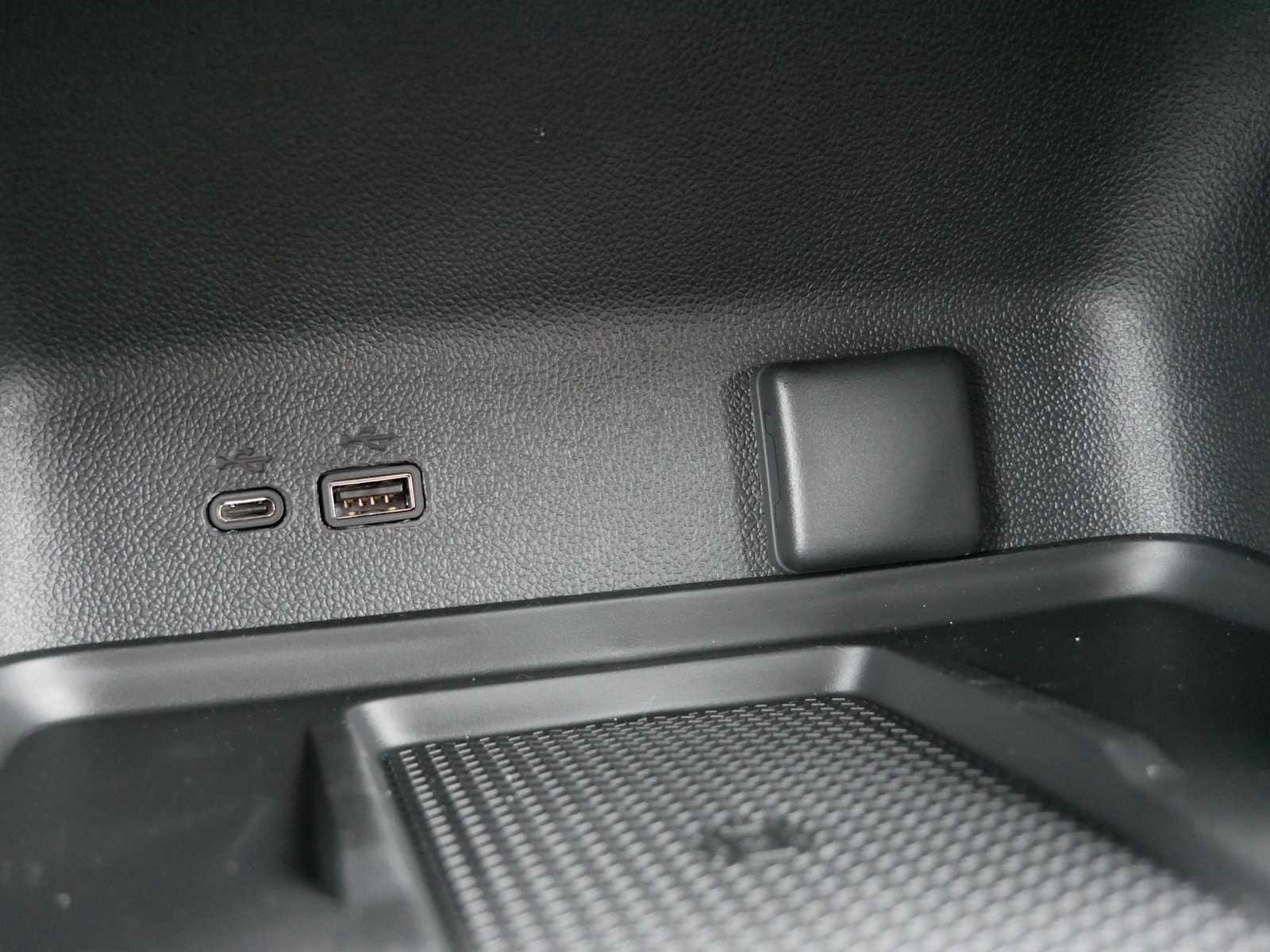 2026 Chevrolet Traverse LT - Photo 20