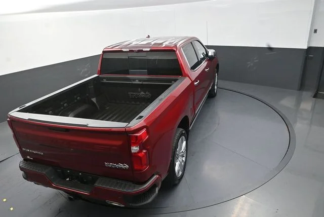 Used 2023 Red Chevrolet High Country image 18