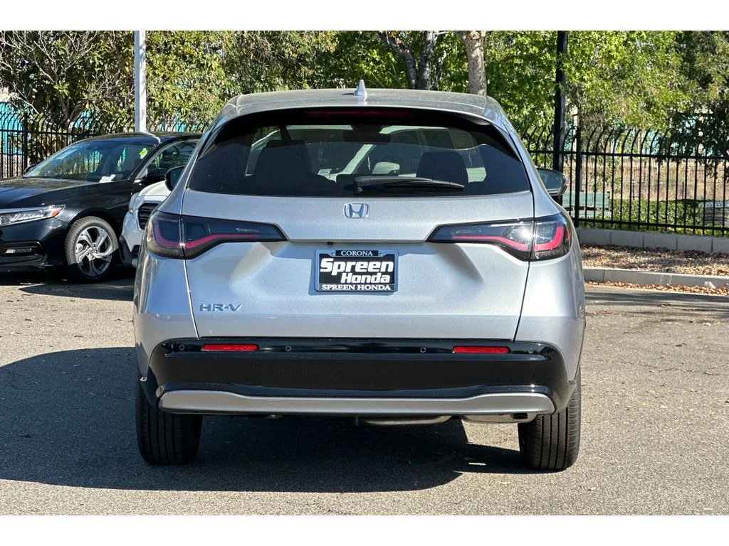 New 2027 Solar Silver Metallic Honda EX-L image 5
