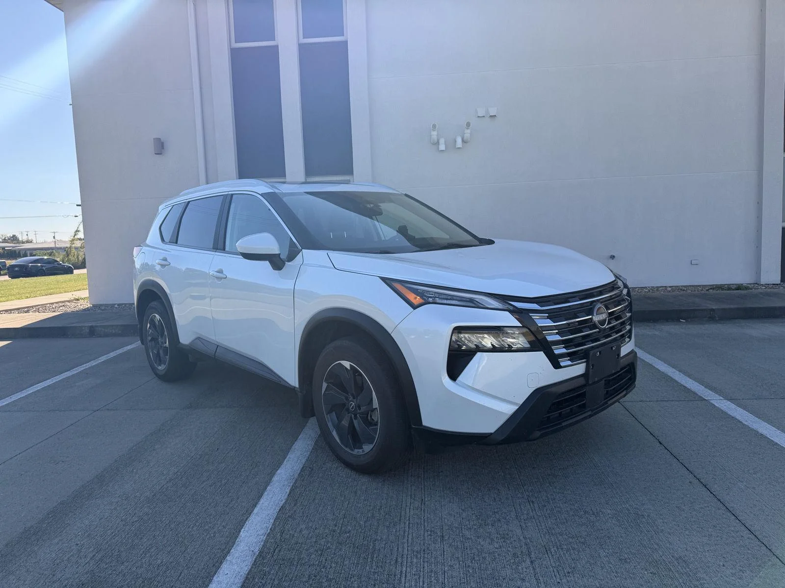 Certified Used 2024 Everest White Pearl Nissan SV image 1