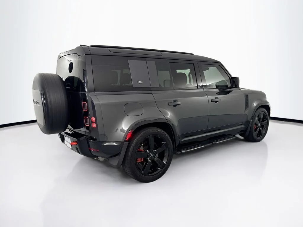 Used 2024 Gray Land Rover X image 5