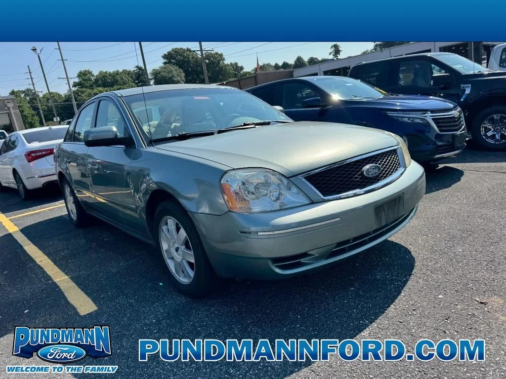Used 2005 Titanium Green Metallic Ford SE image 1