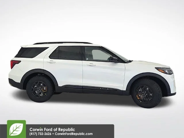 New 2026 Star White Metallic Tri-Coat Ford Tremor® image 10