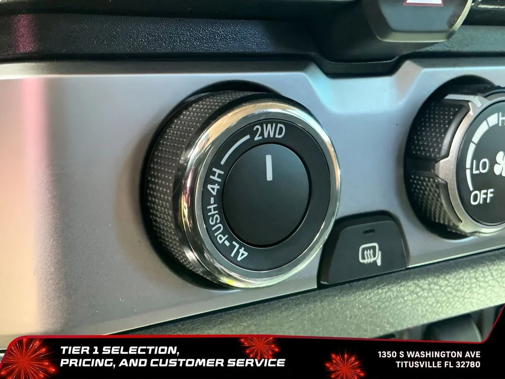 Used 2019  Toyota SR5 image 25