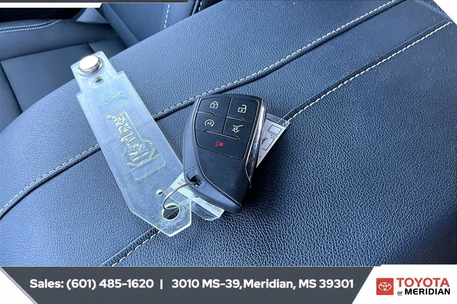 Used 2026 Sterling Gray Metallic Chevrolet FWD LT image 9