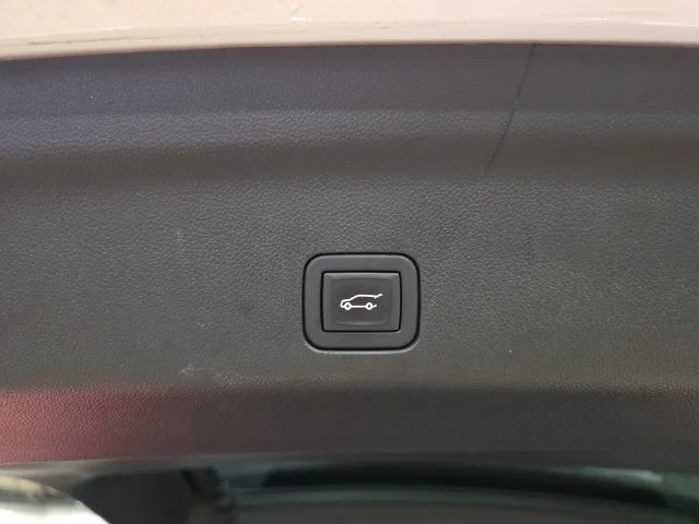 Used 2023 White Chevrolet Premier image 15