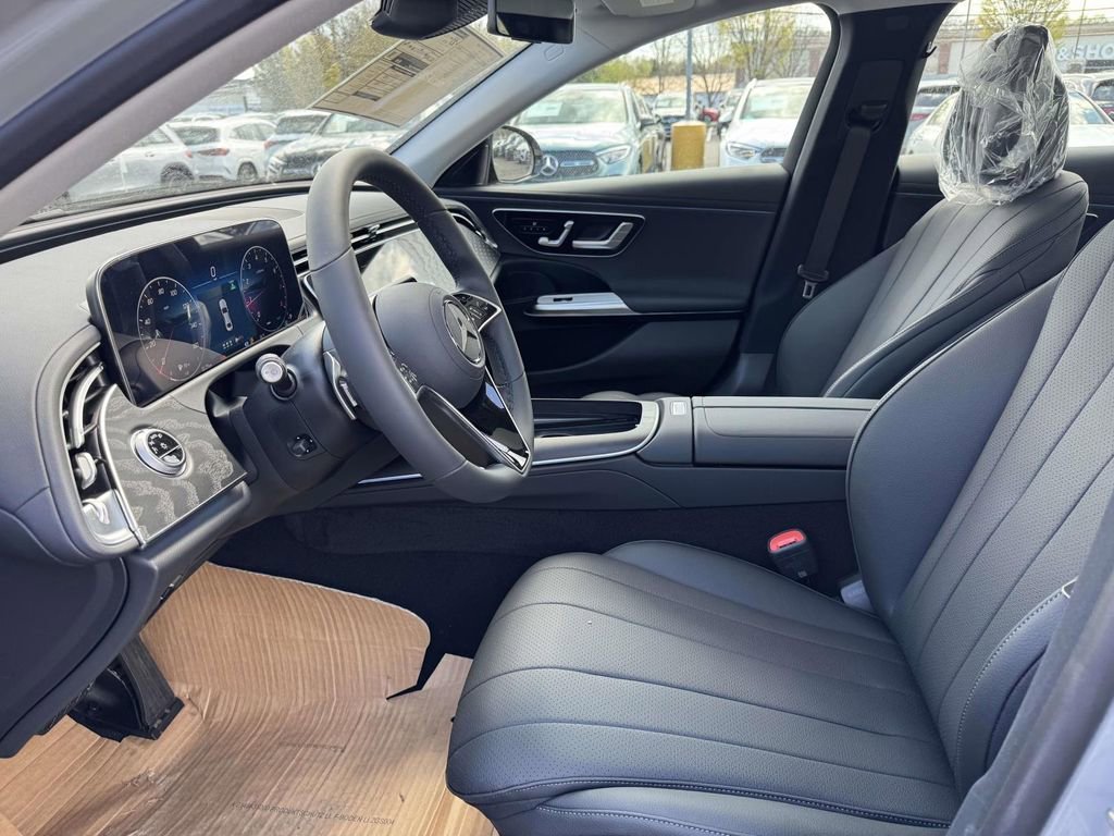 New 2026 MANUFAKTUR Alpine Grey Mercedes-Benz E 350 image 4