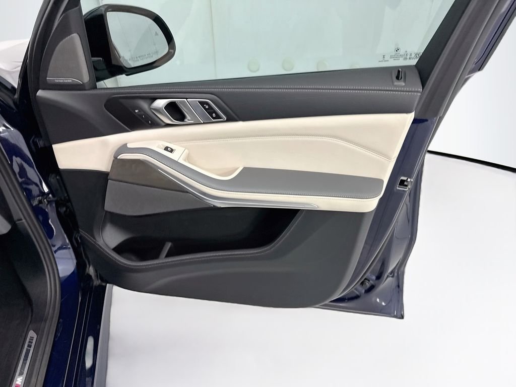 2026 BMW X7 40i - Photo 24