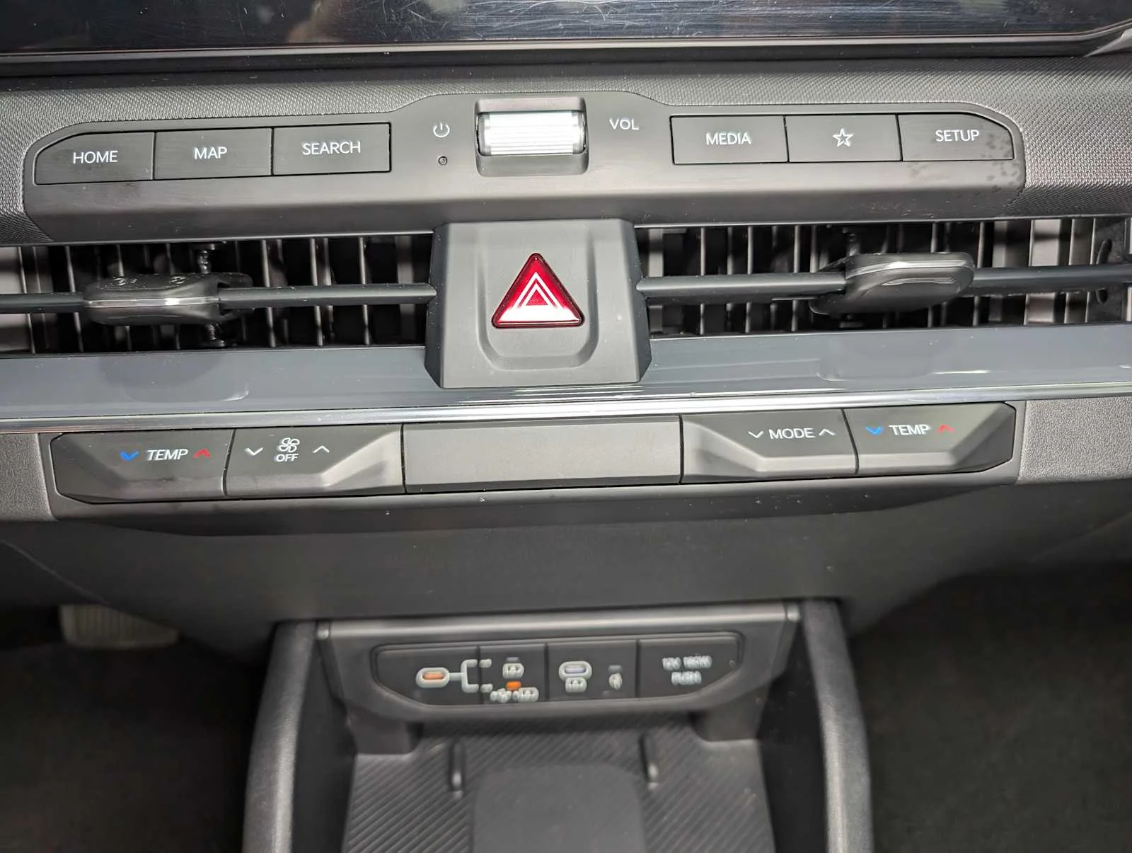 Used 2025 Currant Red Kia EX image 30