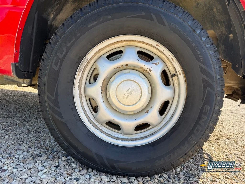 Used 2016 Red Ford XLT image 19
