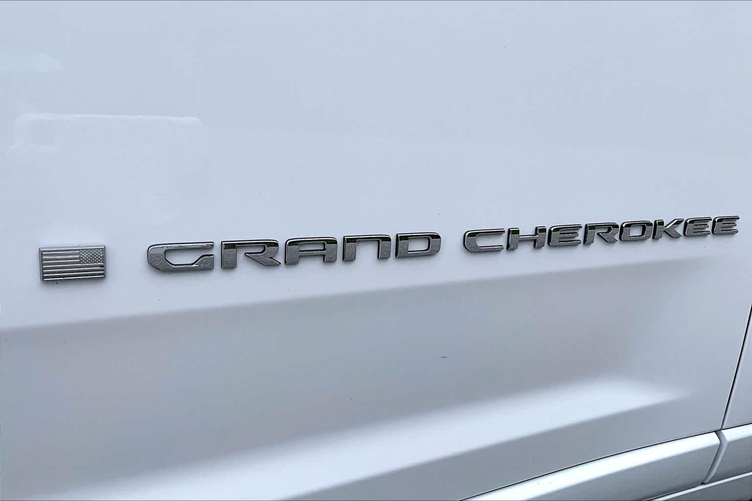 Used 2023 Bright White Clearcoat Jeep Overland image 10