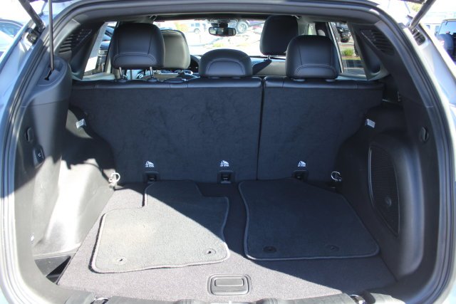Used 2023 Silver Jeep Limited image 28