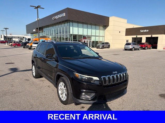 Used 2019 Diamond Black Jeep Latitude image 30