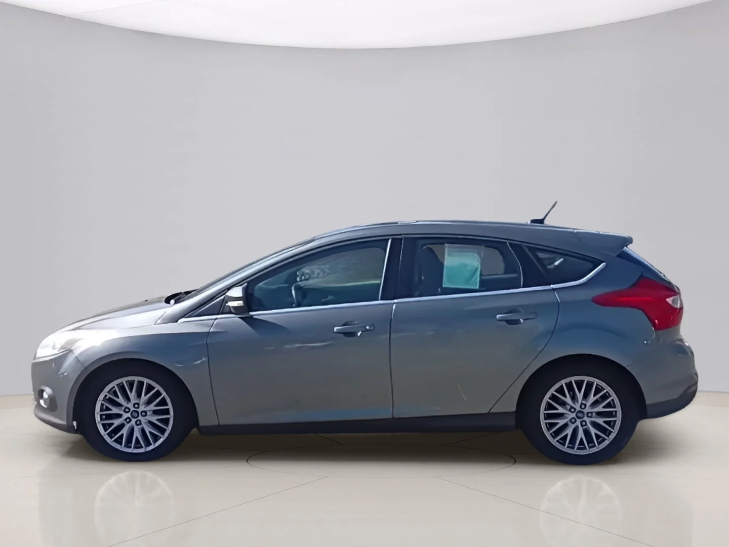 Used 2012 Gray Ford SEL image 2