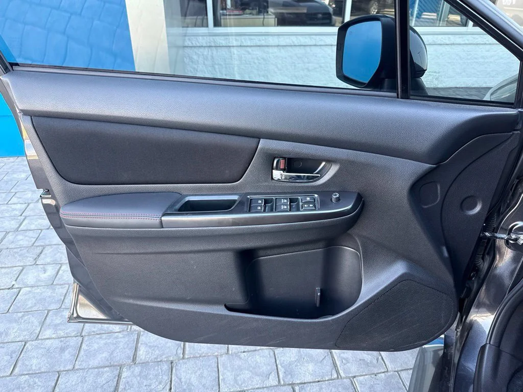Used 2017 Gray Subaru Premium image 29