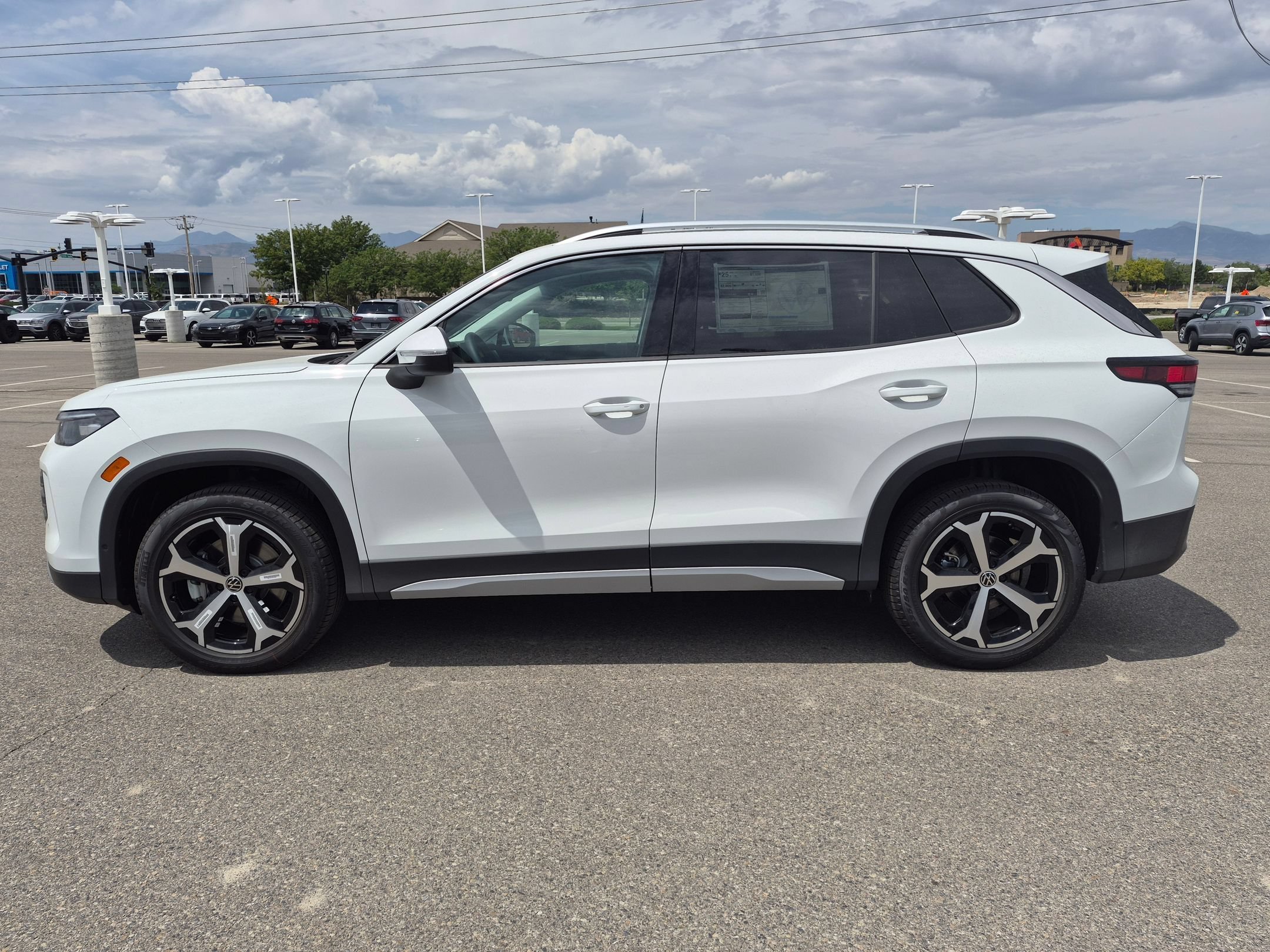 New 2026 Pure White Volkswagen SE image 7