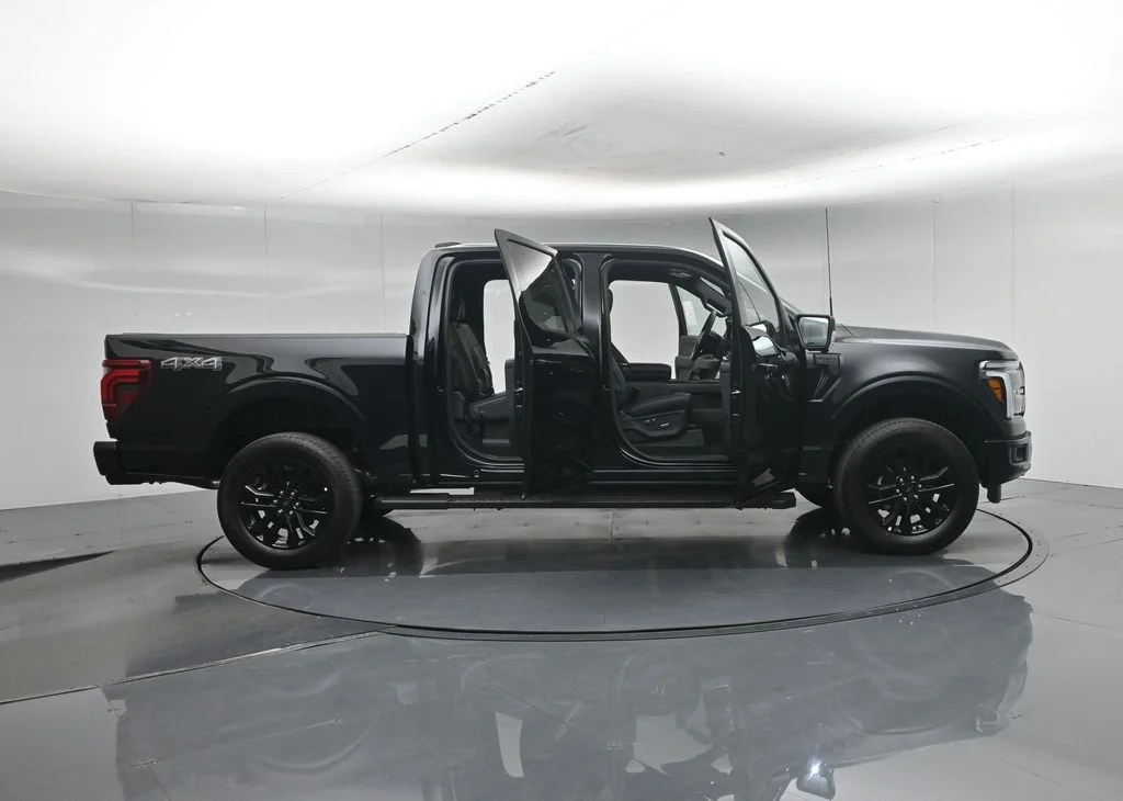 New 2026 Agate Black Metallic Ford Lariat image 4