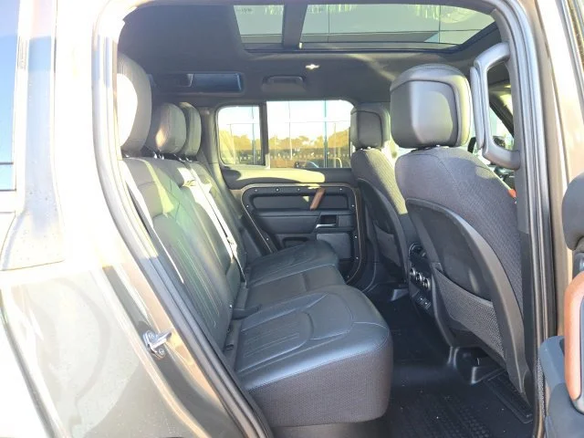 Used 2023 Gondwana Stone Metallic Land Rover X image 32
