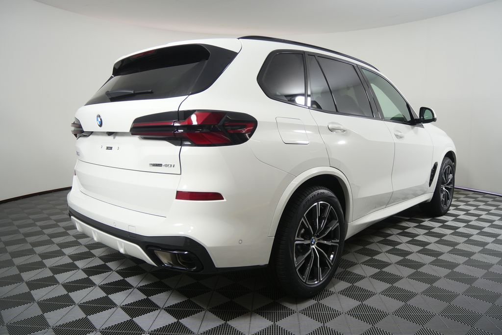 New 2026 Alpine White BMW sDrive40i image 3