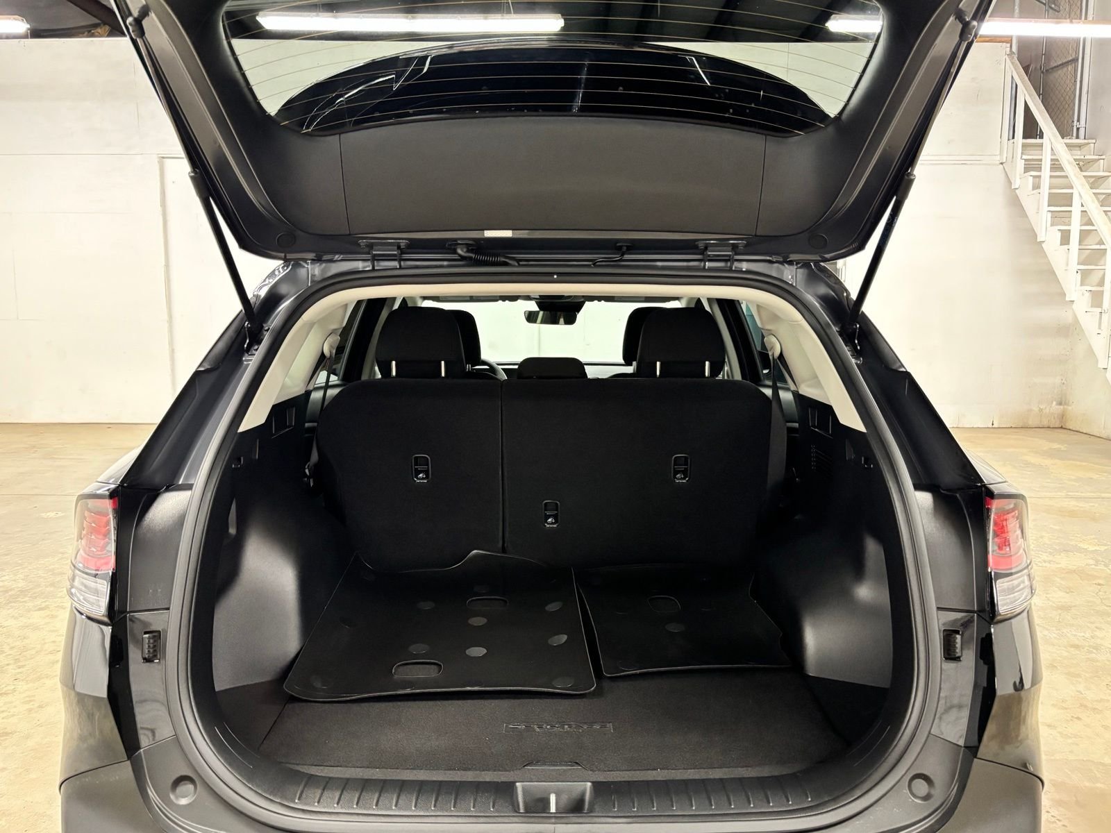 Used 2024 Black Kia LX image 24