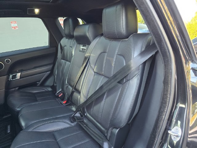 Used 2016 Mariana Black Land Rover HSE Td6 image 17