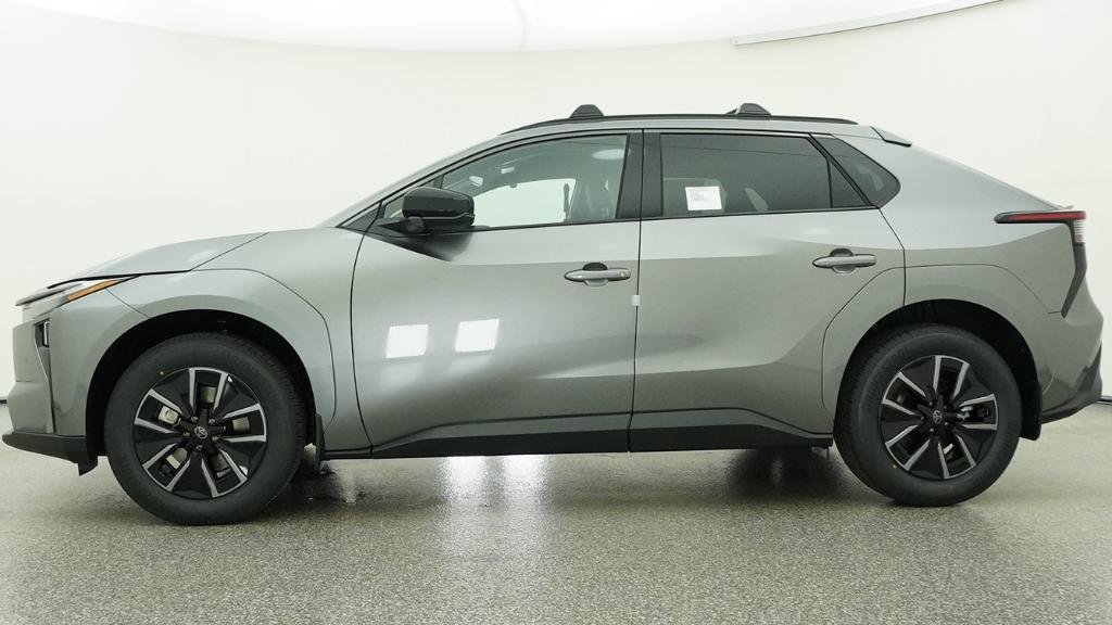 New 2026 Heavy Metal Toyota XLE image 38