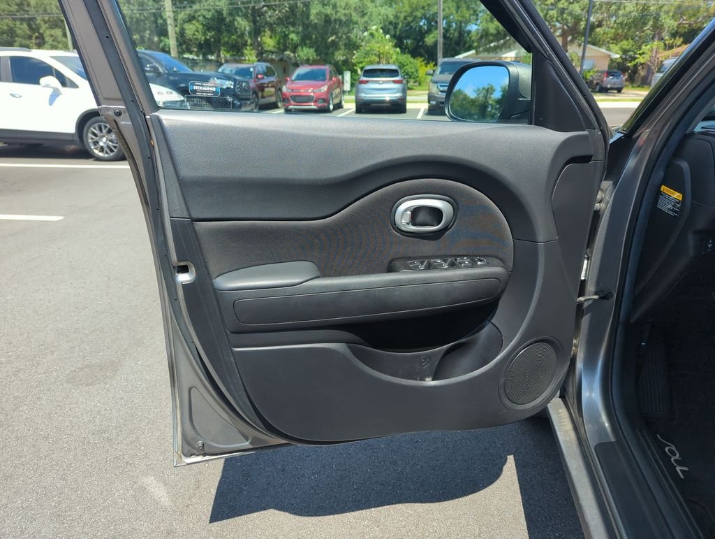 Used 2017 Gray Kia Base image 18