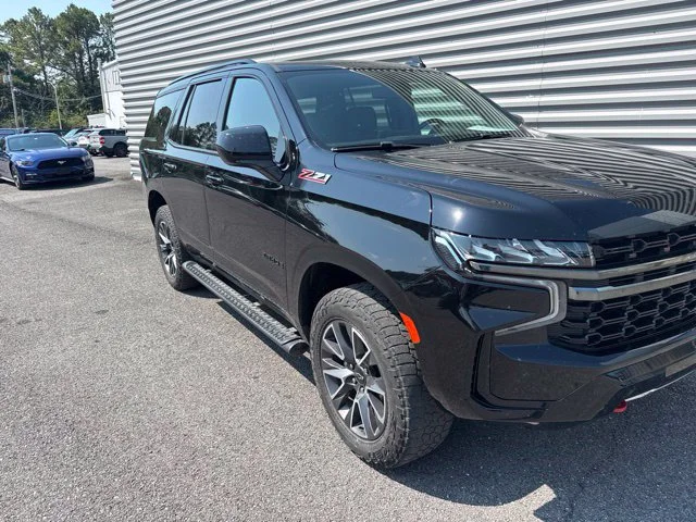 Used 2021 Black Chevrolet Z71 image 3