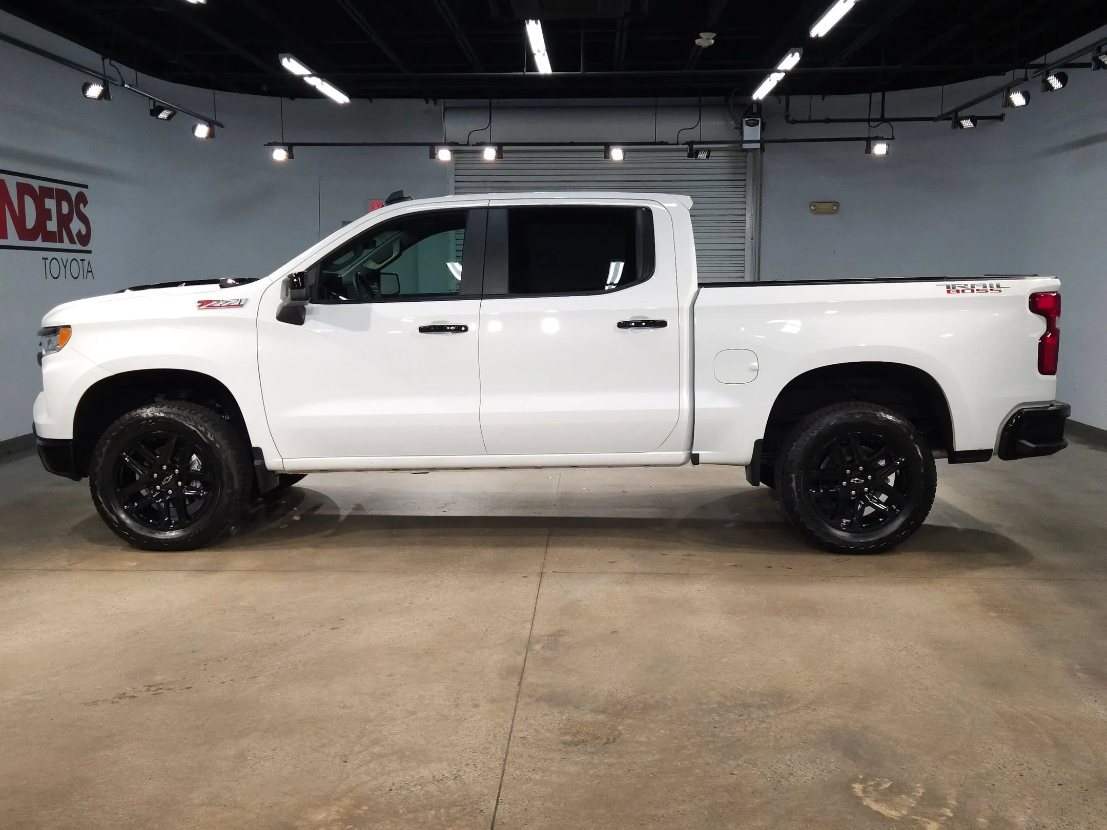 Used 2026 Summit White Chevrolet LT Trail Boss image 4