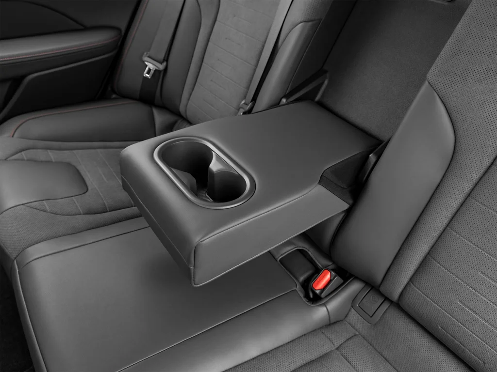 Used 2024 Black Hyundai SEL image 32