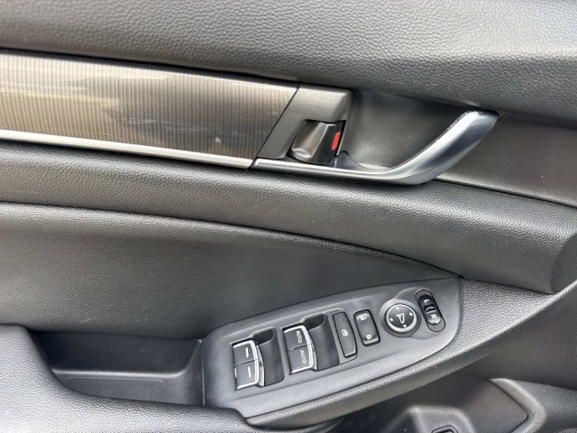 Used 2020  Honda Sport image 44