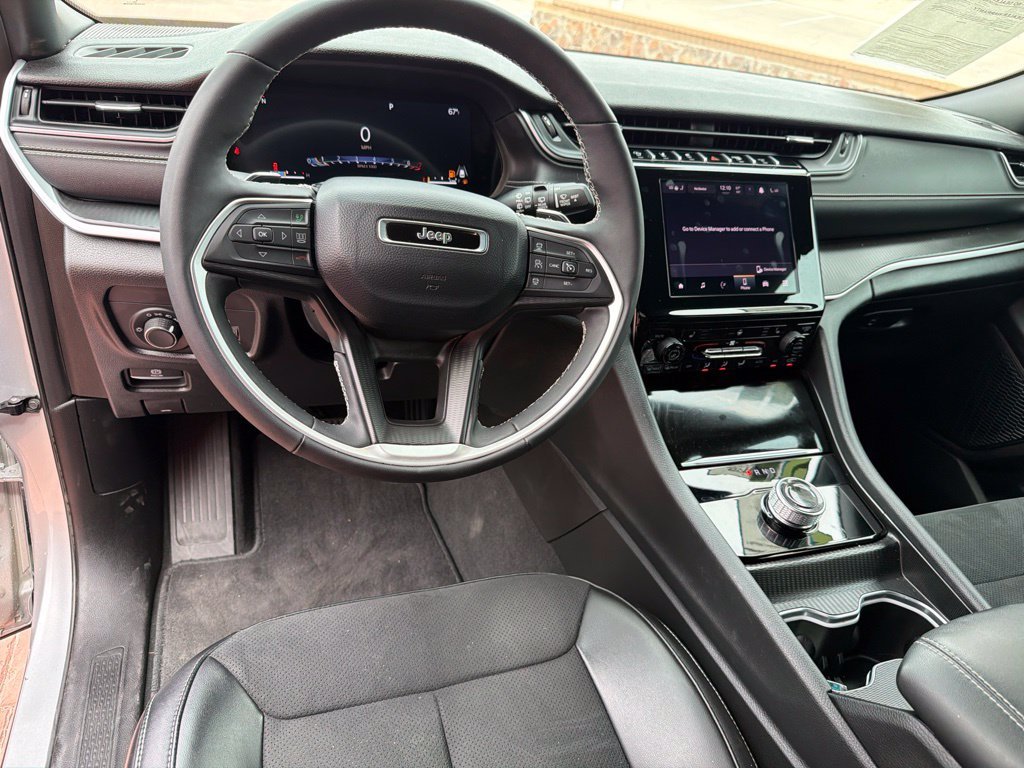 Used 2025 Silver Jeep Altitude X image 16